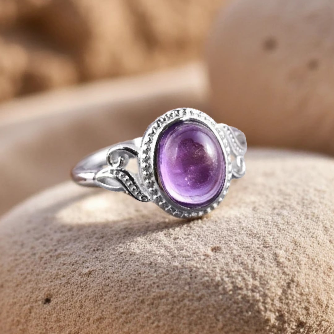 "Calm" Ring in Amethyst