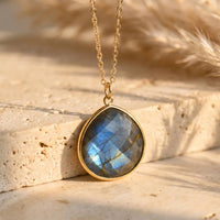 "Symbolic Protection" Pendant in Labradorite 1