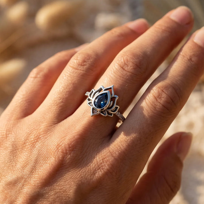 Verstellbarer Ring „Lotus-Erwachen“