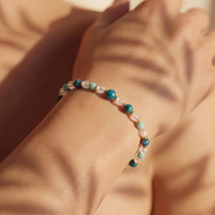 "Lagoon Dream" Bracelet in Amazonite, Apatite & Cracked Rock Crystal