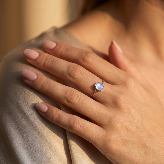 Verstellbarer Ring „Klarheit der Seele“ aus Mondstein