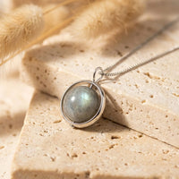 "Fine Pearl" Pendant in Labradorite 3