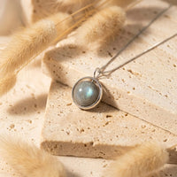 "Fine Pearl" Pendant in Labradorite 4