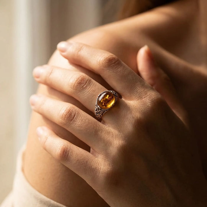 Verstellbarer Ring „Solar Glow“ in Amber