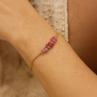 Fine Bracelet in Irregular Stones 3