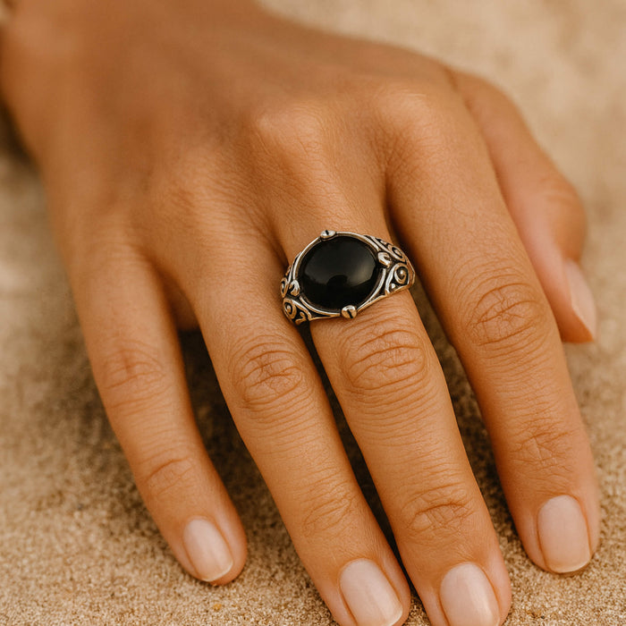 Ring „Verankerte Gelassenheit“ aus schwarzem Achat