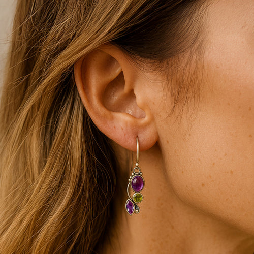 "Ohrringe 'Kaskade der Gelassenheit' aus Amethyst & Peridot"
