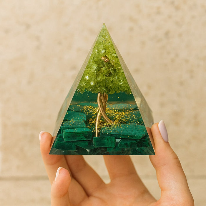Orgonite "Tree of Life Reborn" in Peridot & Malachite