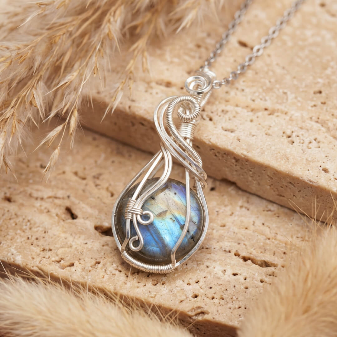 "Celestial Eye" Labradorite Pendant