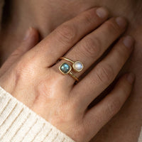 Adjustable Ring "Isha" in Labradorite & Moonstone 2