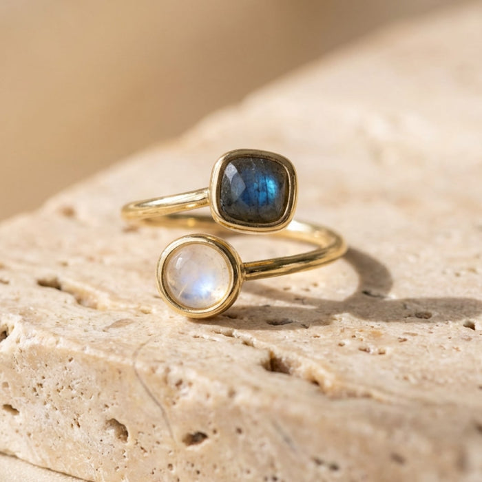 Verstellbarer Ring "Isha" aus Labradorit & Mondstein