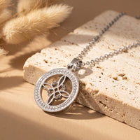 "Witch's Knot" Pendant - Divine Protection 3
