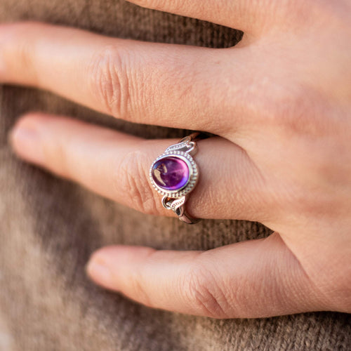 "Calm" Ring in Amethyst
